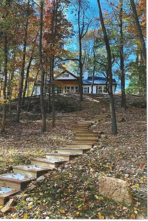 3118 S Hoff Ln, Bloomington, IN 47403