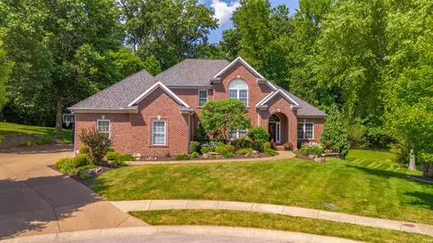 8660 Copper Creek Dr, Newburgh, IN 47630