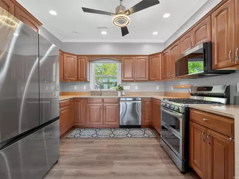 Kitchen - 8732 E Smith Dr #E3, Syracuse, IN 46567 photo 2 of 3