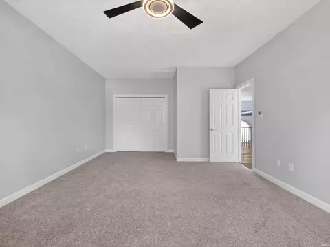 Bedroom - 8732 E Smith Dr #E3, Syracuse, IN 46567 photo 2 of 4