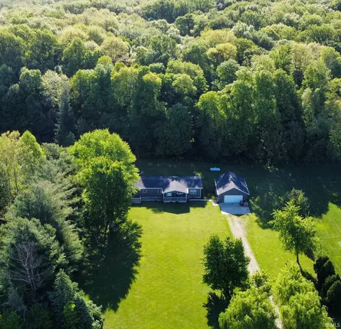 53 E Covered Bridge Rd, Attica, IN 47918