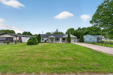 52425 Filbert Rd, Granger, IN 46530