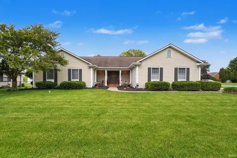 56235 Hollingshead Dr, Mishawaka, IN 46545