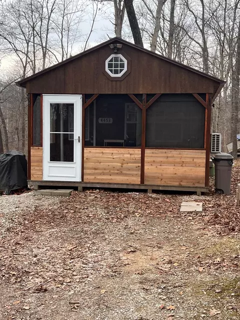 4453 W Wild Cherry St, Paoli, IN 47454