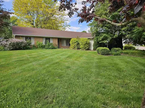 11717 Markham Ct, Leo, IN 46765