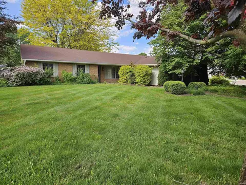 11717 Markham Ct, Leo, IN 46765