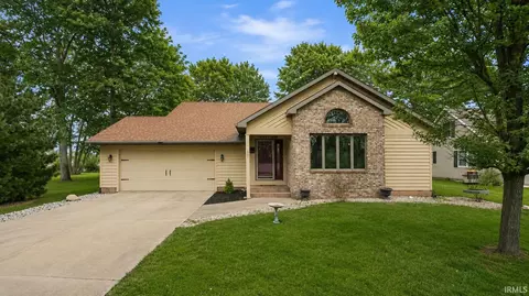 327 N Columbia Pkwy, Columbia City, IN 46725