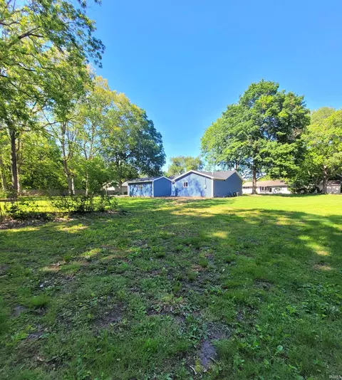 Exterior - 210 N Walnut St, Delphi, IN 46923 photo 7 of 8