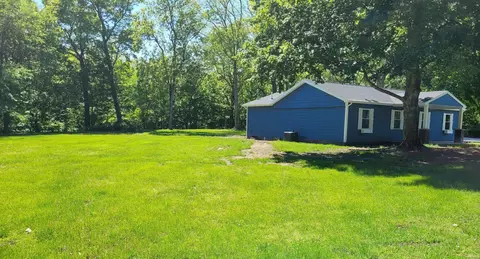 Exterior - 210 N Walnut St, Delphi, IN 46923 photo 4 of 8