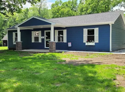 210 N Walnut St, Delphi, IN 46923