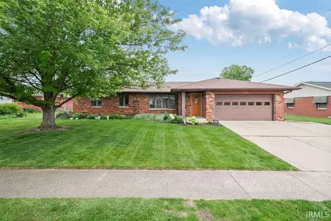 1515 Pontiac Dr, Kokomo, IN 46902