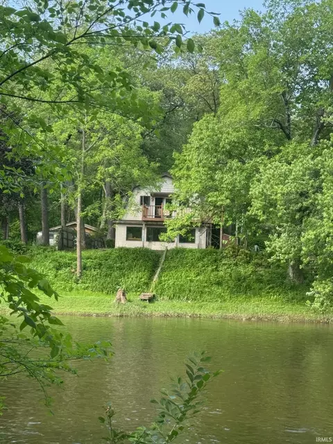 4776 Trails End Rd, Rochester, IN 46975