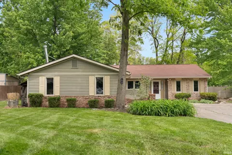515 Ward Dr, Fort Wayne, IN 46825