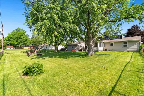 Exterior - 1821 Billy Dr, Fort Wayne, IN 46818 photo 5 of 6