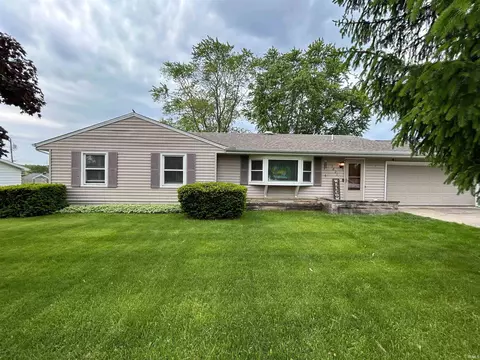 1821 Billy Dr, Fort Wayne, IN 46818