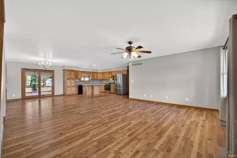 504 E 100 S Rd, Washington, IN 47501 photo 9
