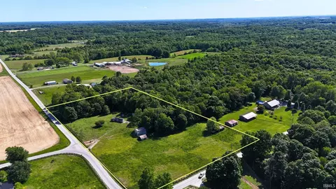 10251 E New Philadelphia Rd, Salem, IN 47167