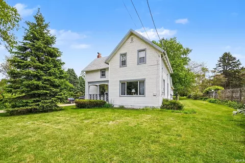 1200 N Huntington St, Syracuse, IN 46567