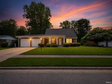 219 Holiday Dr, Greentown, IN 46936