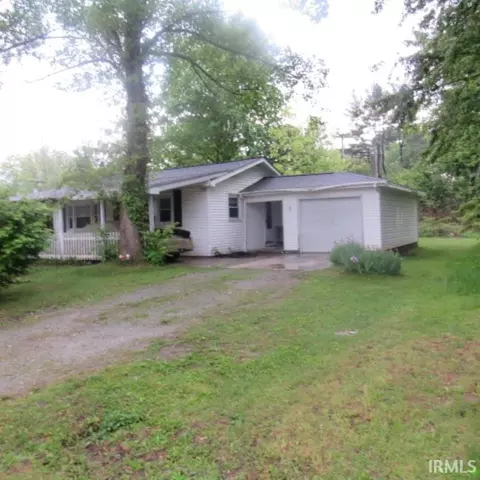 70 Delaware Ln, Somerset, IN 46984