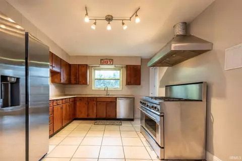 Kitchen - 120 E Dixie St, Bloomington, IN 47401 photo 1 of 2
