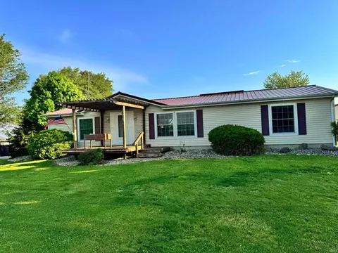 2390 E 300 S Rd, Rochester, IN 46975
