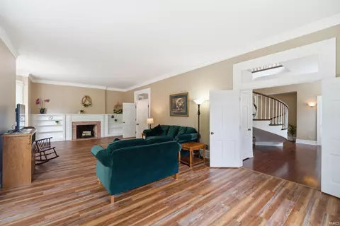 Living - 507 E Main St, Delphi, IN 46923 photo 1 of 2
