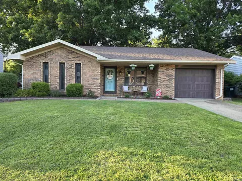 508 Strawberry Hill Rd, Evansville, IN 47711