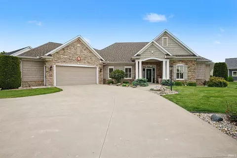 1898 Waterfall Dr, Nappanee, IN 46550