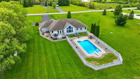 7833 Garman Rd, Auburn, IN 46706
