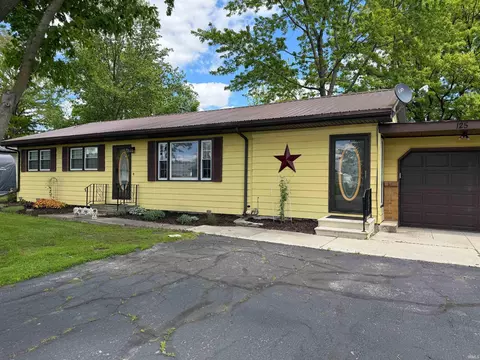 125 Bittersweet Ln, Geneva, IN 46740