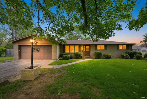 2710 Reed Rd, Fort Wayne, IN 46815