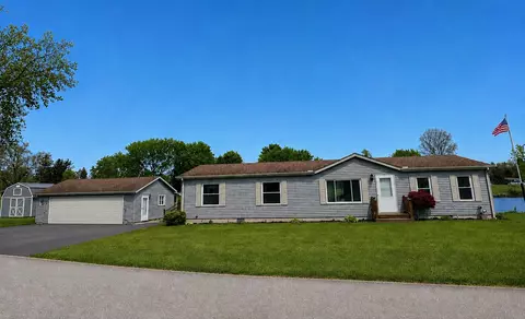 620 Ln 101 Long Beach Lake Ln, Fremont, IN 46737
