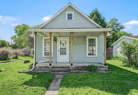 107 N Grand Blvd, Osceola, IN 46561