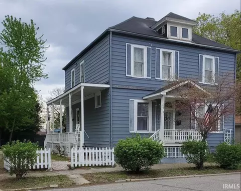 227 S 7th St, Vincennes, IN 47591