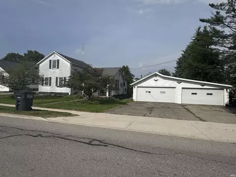 416 S Poplar St, Lagrange, IN 46761
