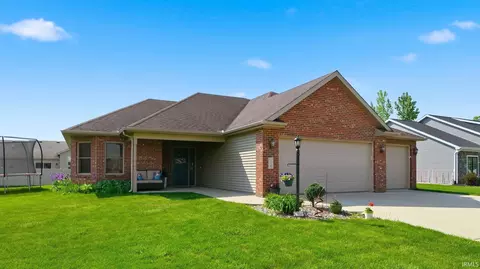 118 N Lexington Dr, Columbia City, IN 46725