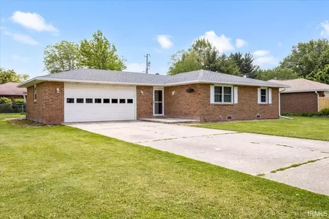3400 Hampton Ct, New Castle, IN 47362