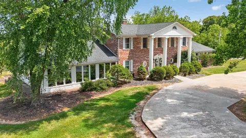 717 N Marshall Rd, Paoli, IN 47454