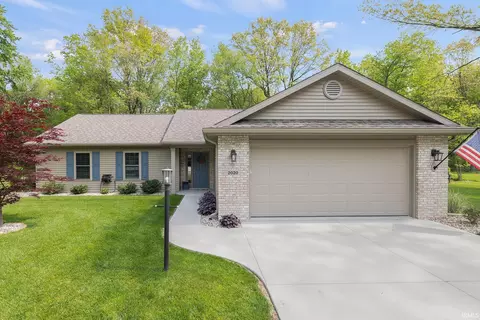 2020 Woodland Estates Dr, Elkhart, IN 46514