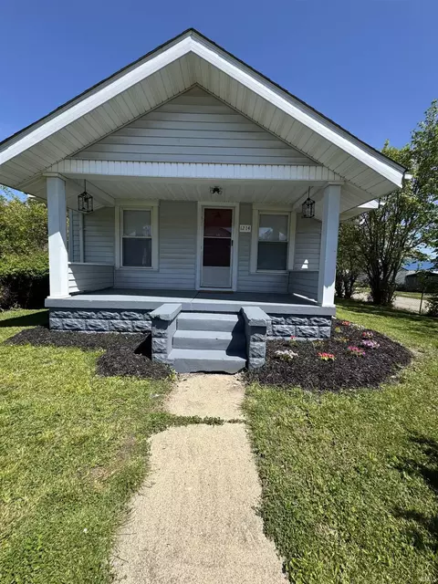 1214 E 28th St, Anderson, IN 46016
