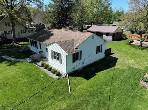 511 E Patterson St, Lakeville, IN 46536