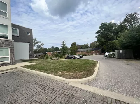Exterior - 604 N Smith Rd, Bloomington, IN 47408 photo 3 of 3