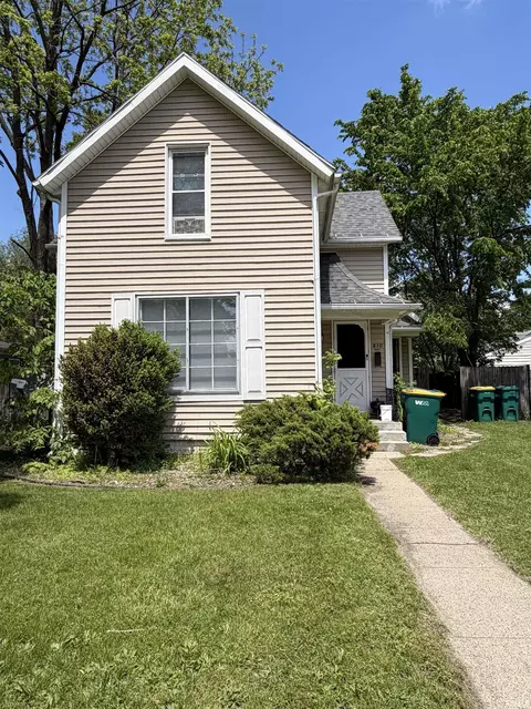 810 E 3rd St, Mishawaka, IN 46544