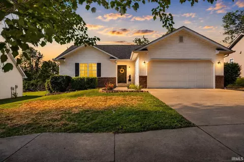 412 E Cardinal Glen Dr, Bloomington, IN 47401