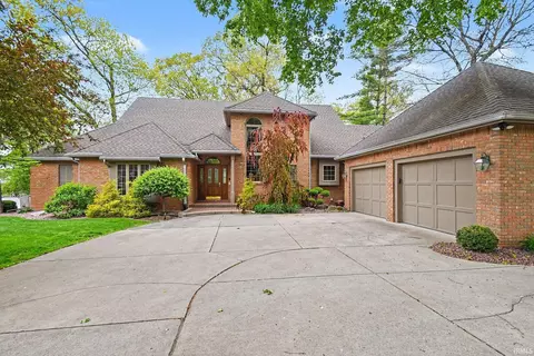 54940 Woodhold Ct, Elkhart, IN 46516