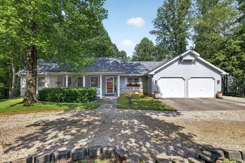 4127 N Northwood Ln, Bloomfield, IN 47424