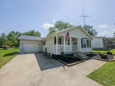 1319 N Mulberry St, Mount Carmel, IL 62863