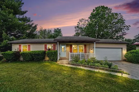 53759 Cleveland Trails Dr, Elkhart, IN 46514