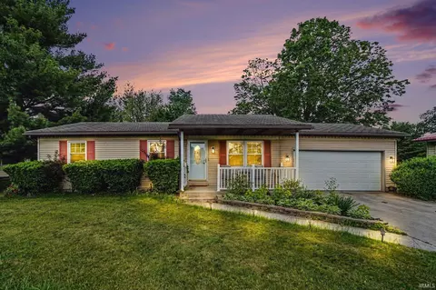 53759 Cleveland Trails Dr, Elkhart, IN 46514
